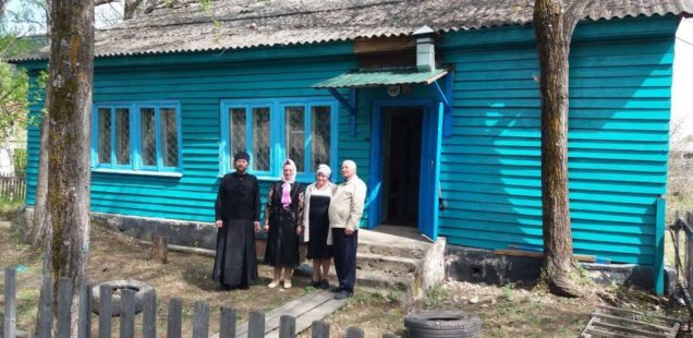 В день памяти святителя Николая в п. Тулучи впервые была совершена Божественная литургия