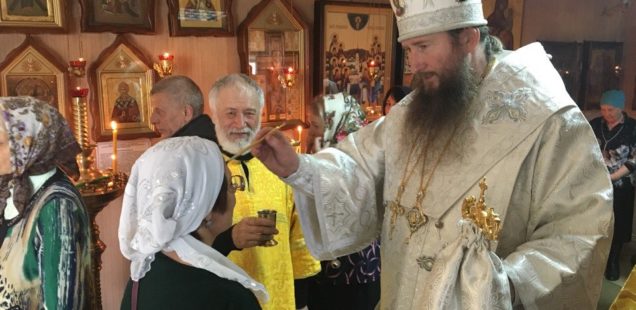 В канун дня памяти святителя Николая чудотворца, епископ Савватий совершил всенощное бдение в храме святителя Николая п. Ванино