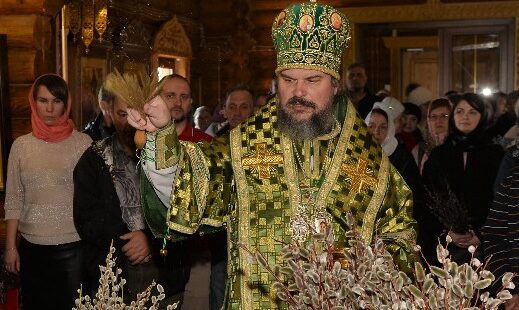 В ВЕРБНОЕ ВОСКРЕСЕНИЕ ПРАВЯЩИЙ АРХИЕРЕЙ СОВЕРШИЛ ПРАЗДНИЧНОЕ БОГОСЛУЖЕНИЕ